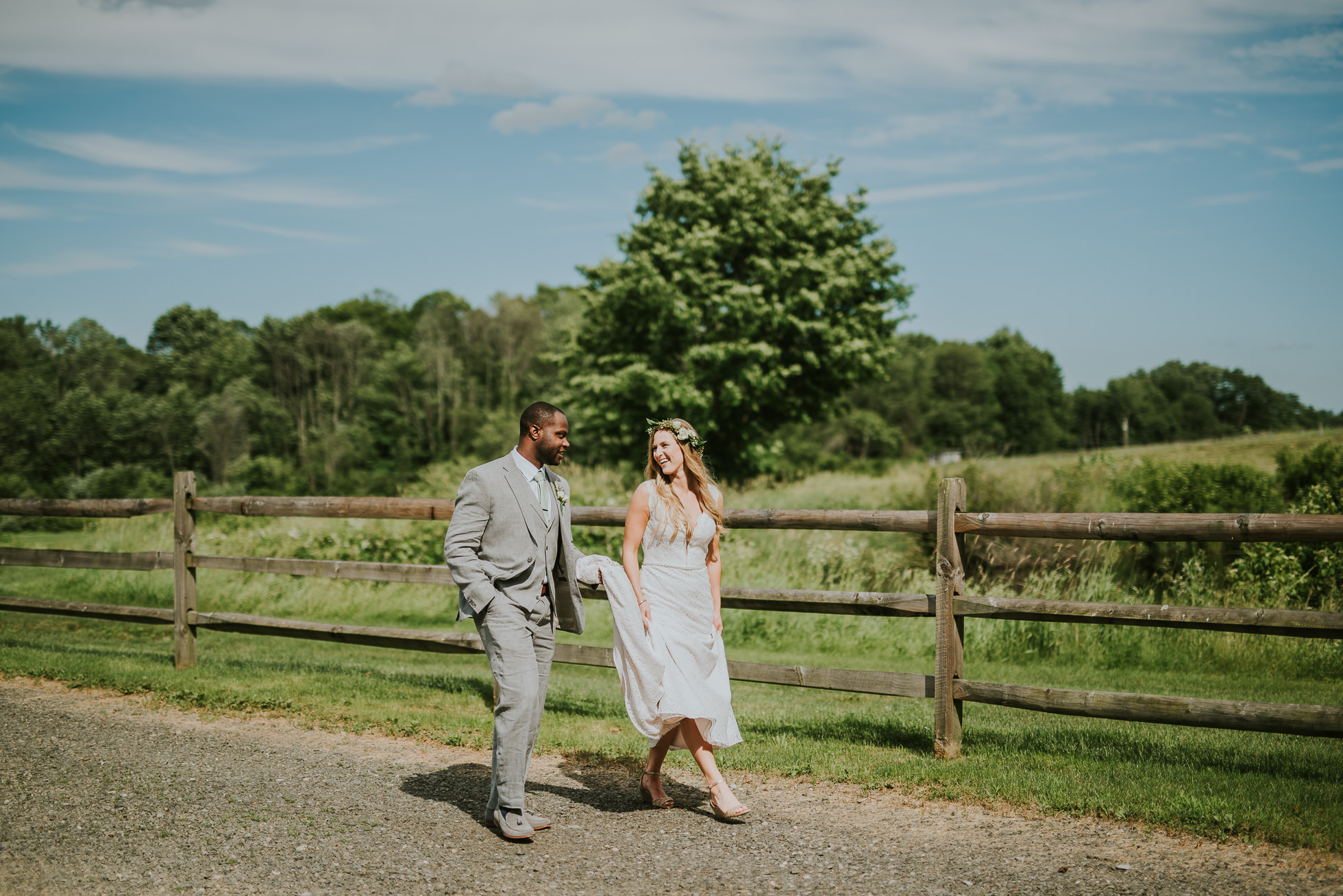 bride and groom country wedding photographed by Traverse the Tides