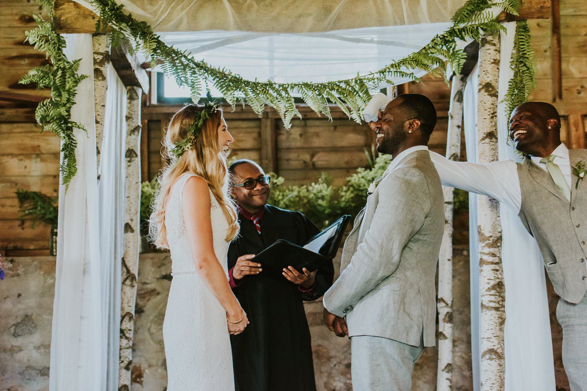 rustic wedding ceremony altar photographed by Traverse the Tides