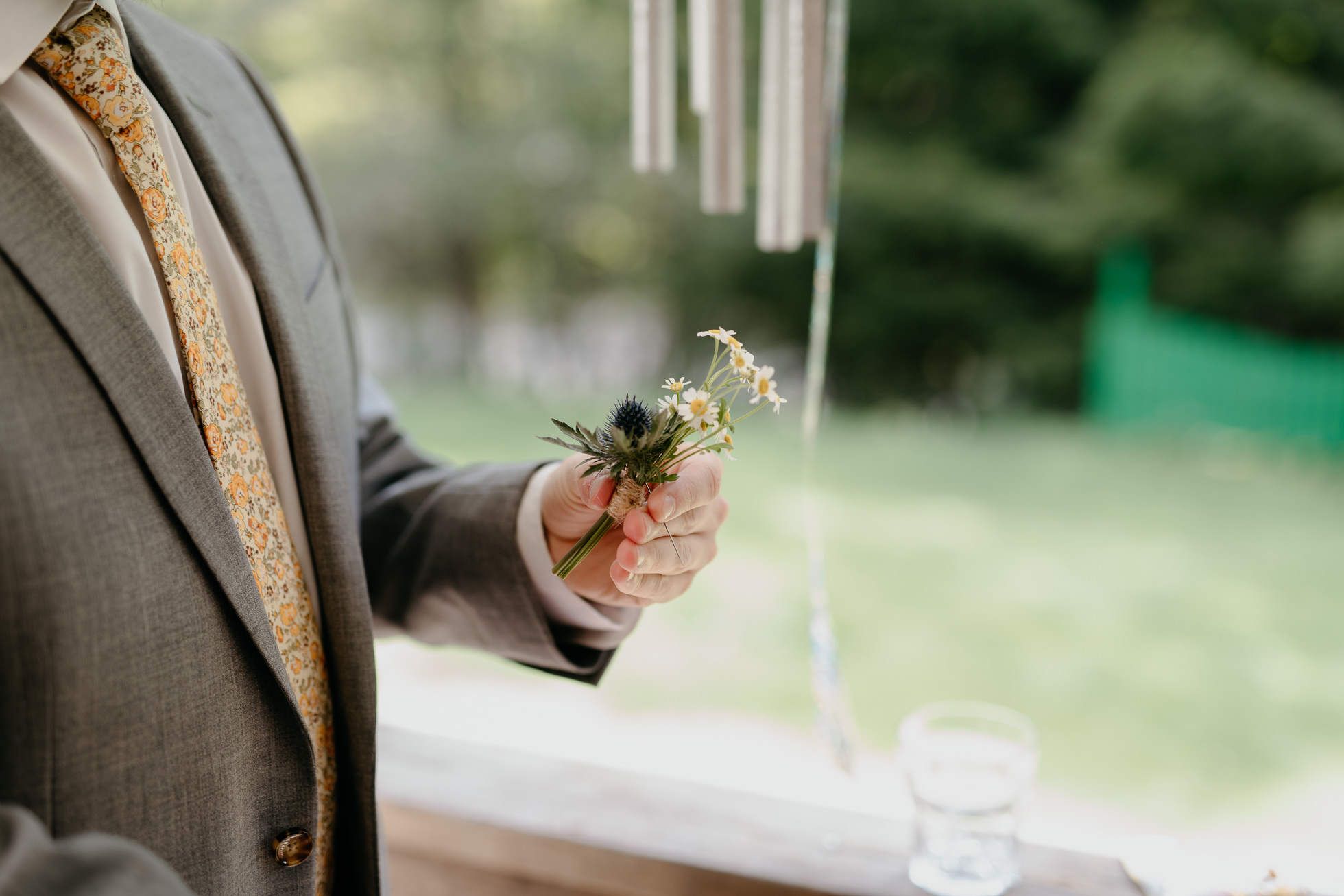 grooms boutonniere