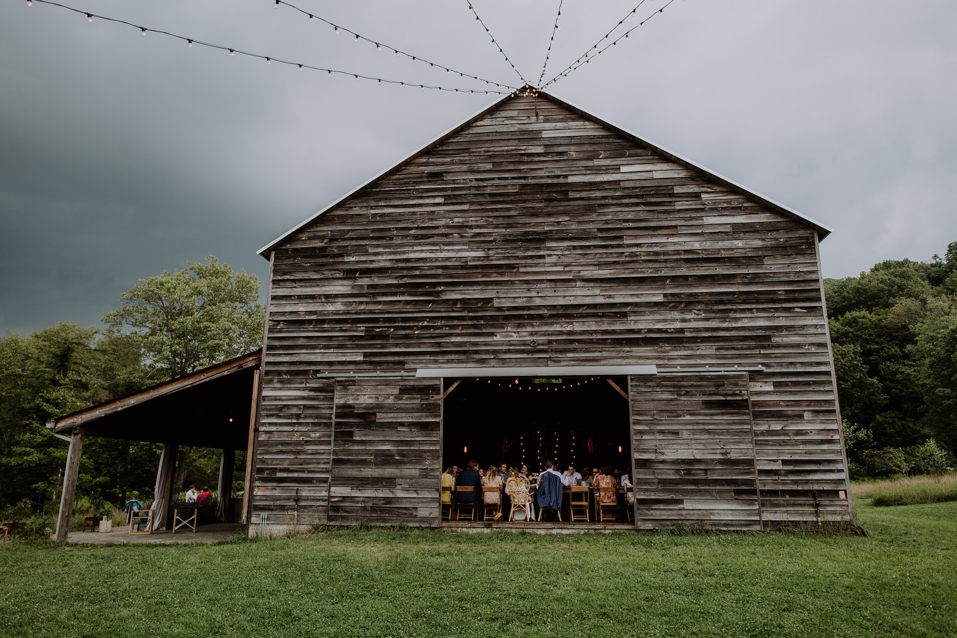 Handsome Hollow barn reception