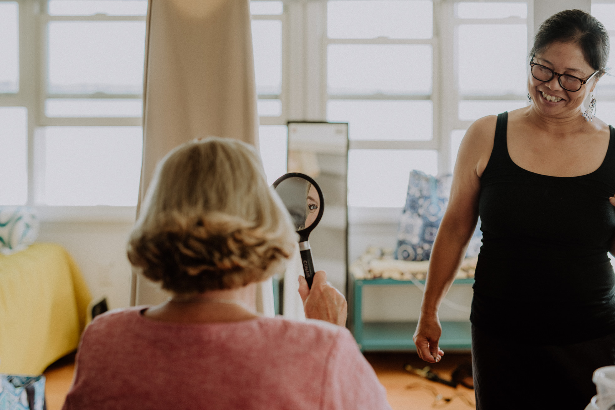 mother of the bride getting ready