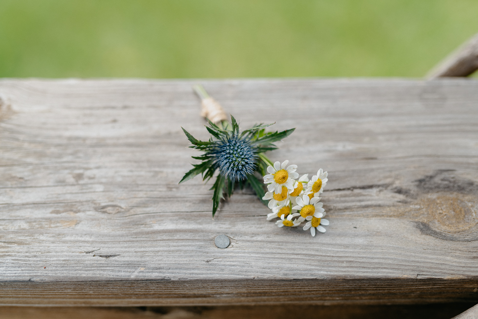 rustic wedding boutonnieres