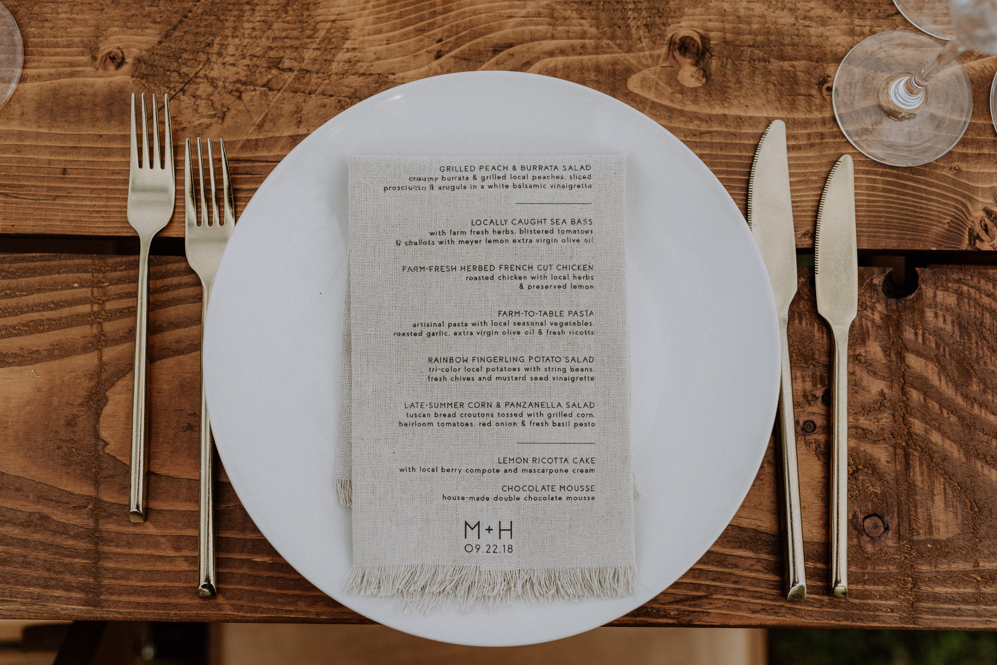 rustic wedding place settings