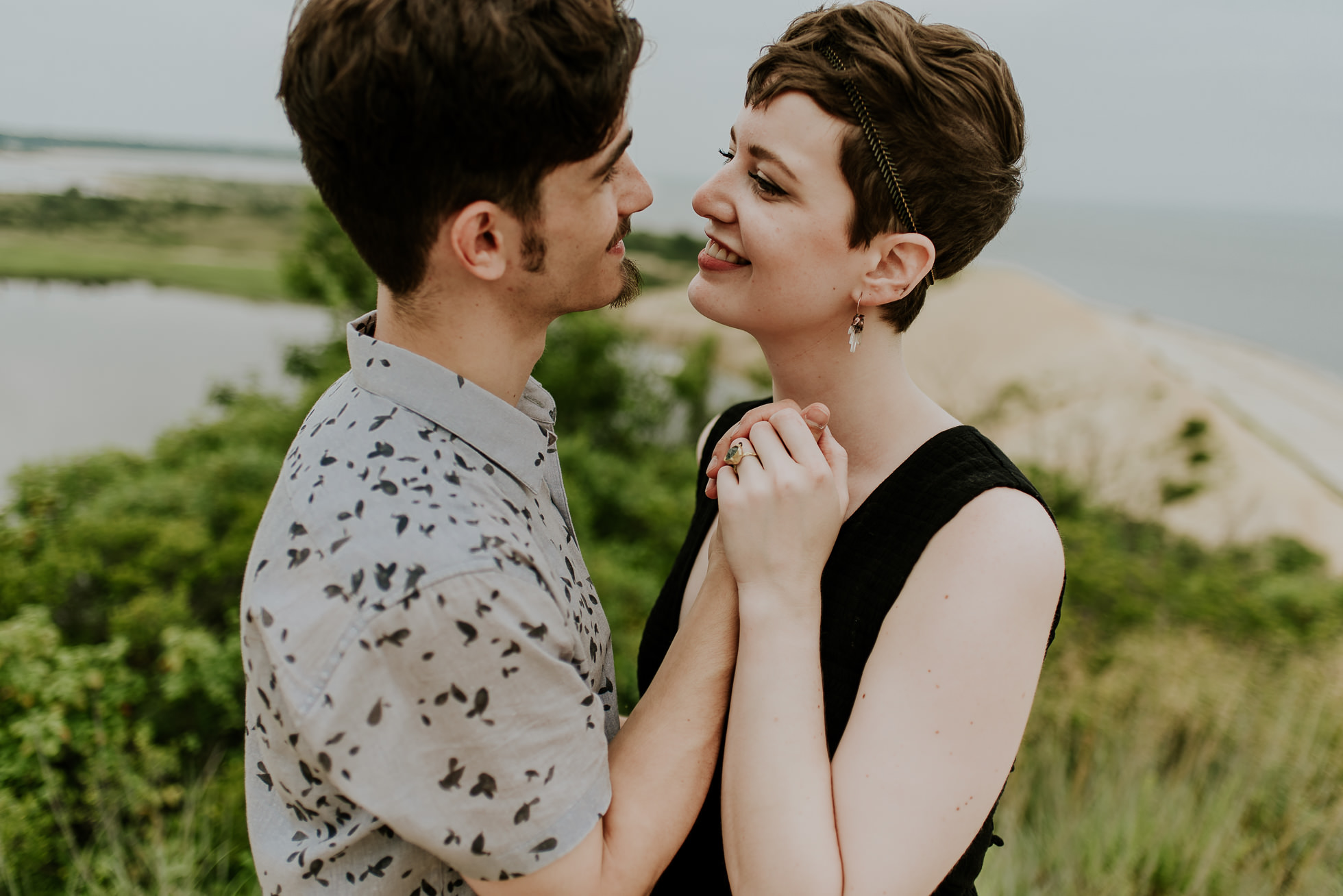 long island engagement photographers photographed by traverse the tides