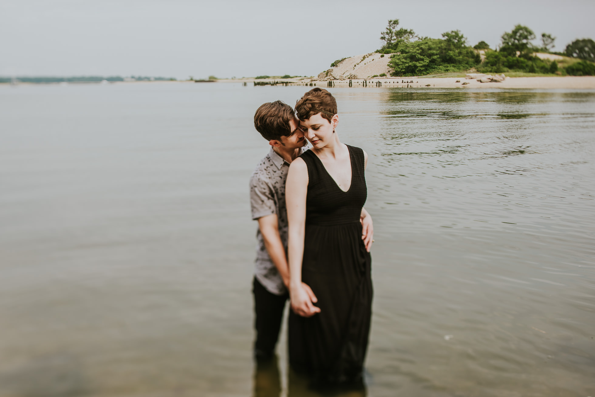 engagement session in water long island photographed by traverse the tides