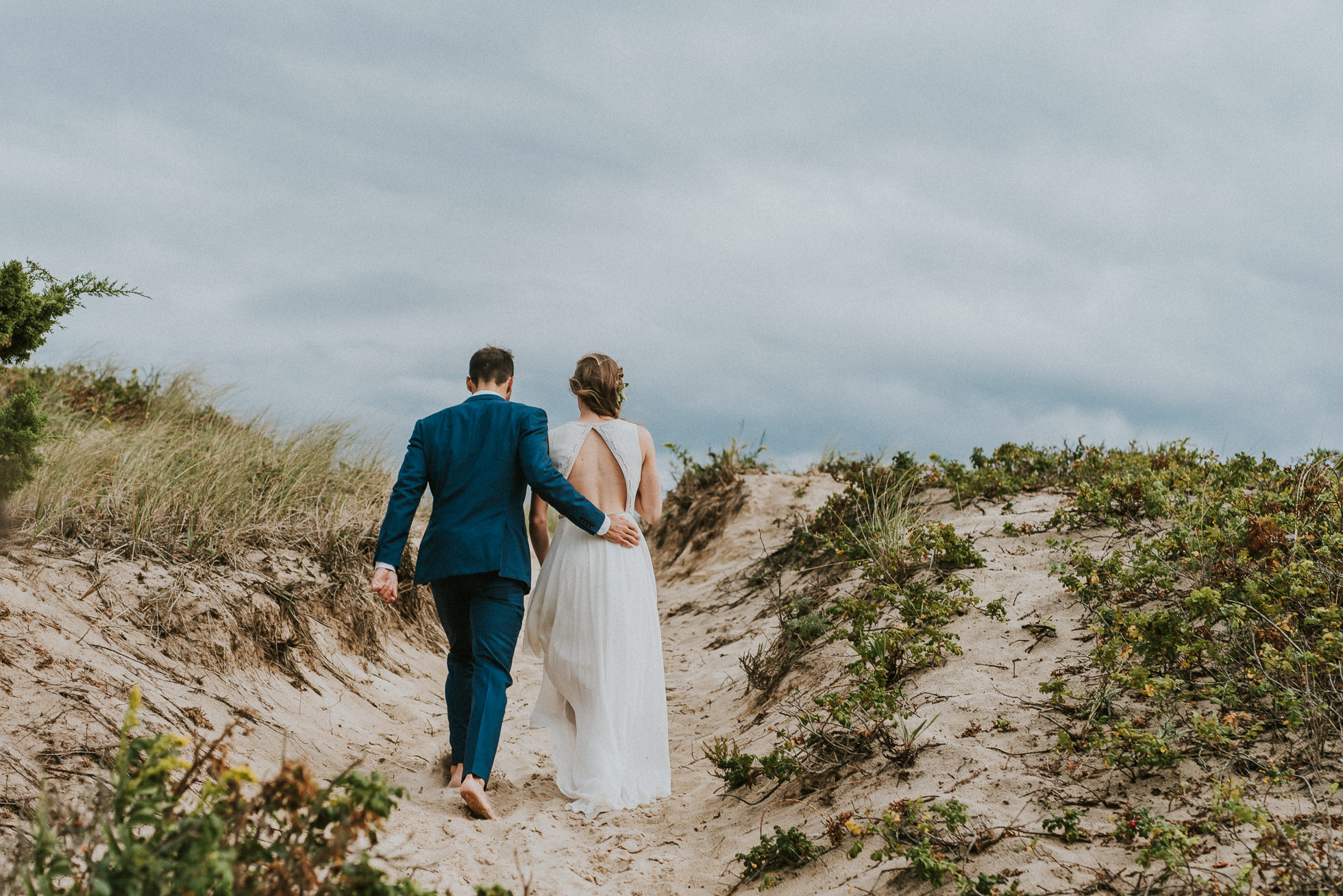 bride and groom Kirk Park Beach Montauk wedding photographed by Traverse the Tides