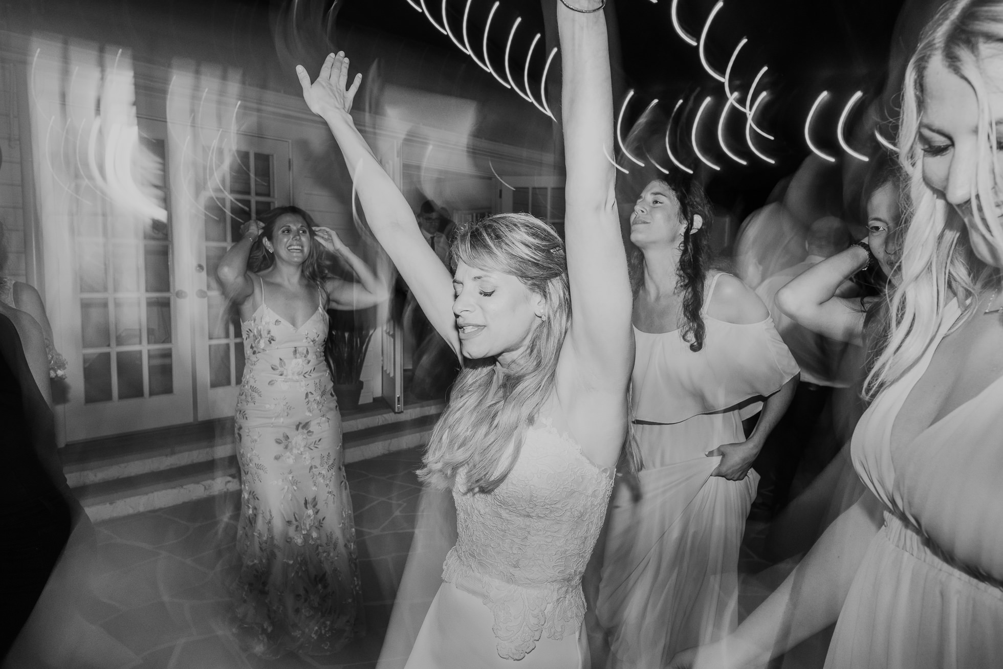 wild bride dancing the hedges inn wedding