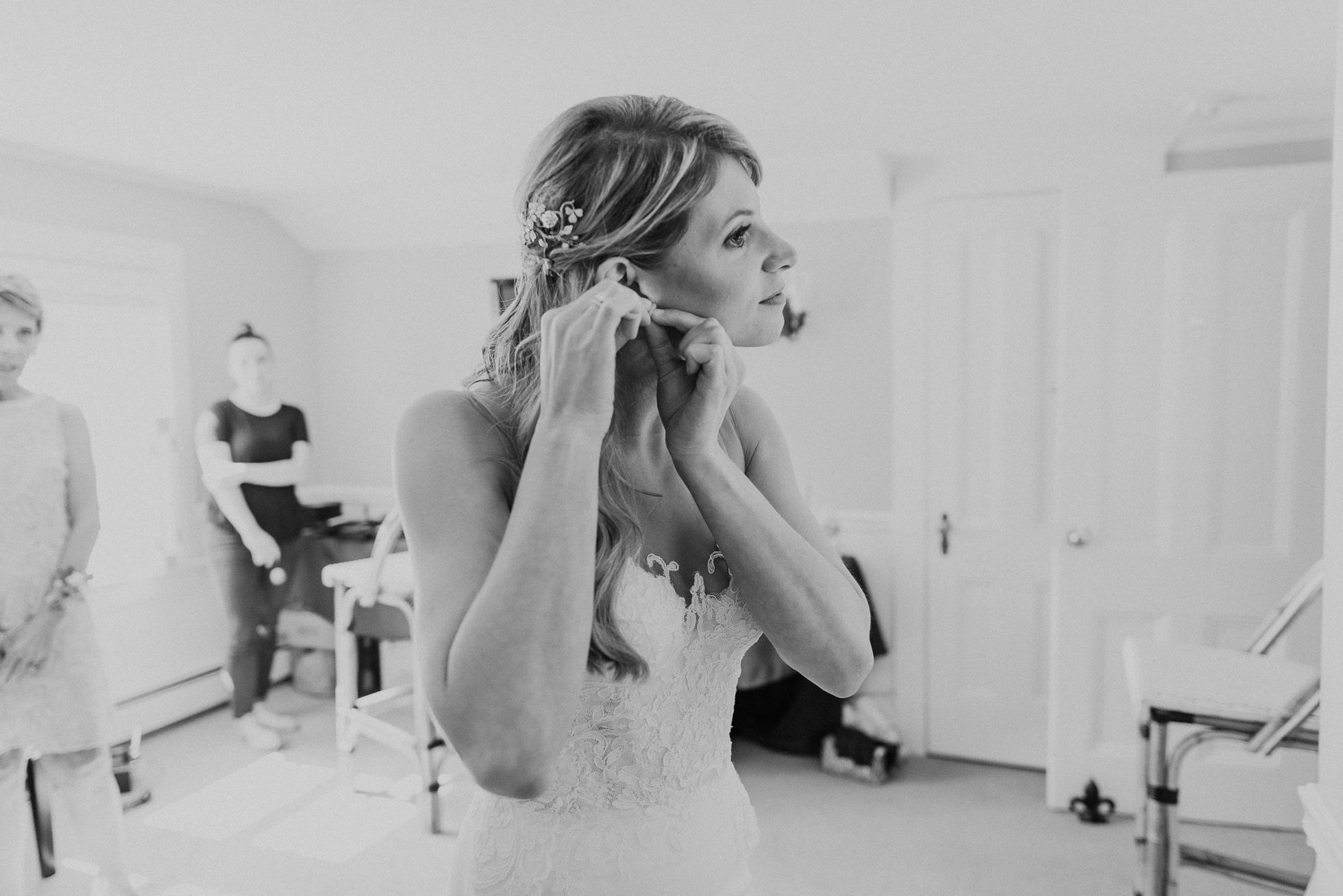 bride earrings the Hamptons wedding