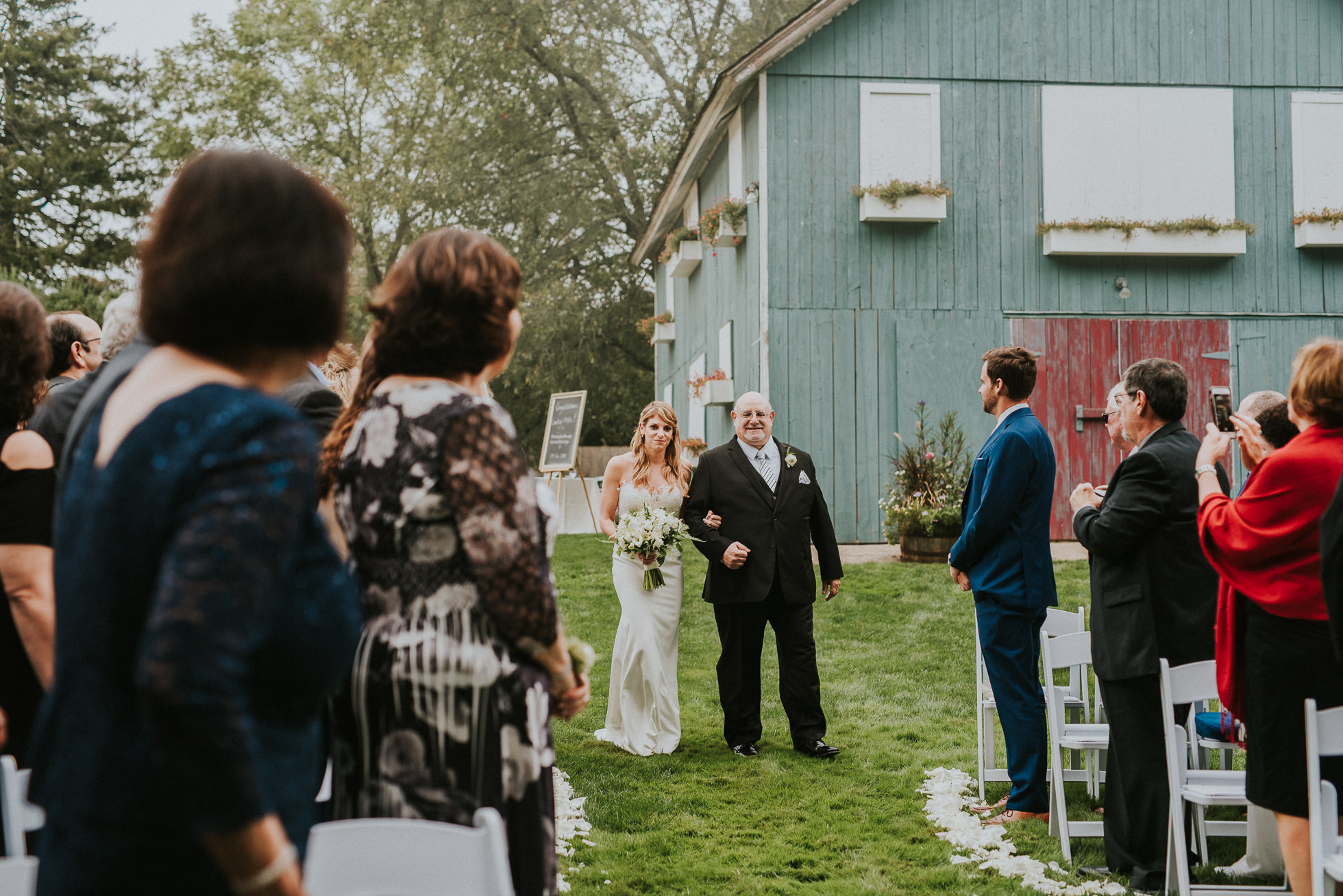 the Hedges Inn bride walking down aisle wedding ceremony