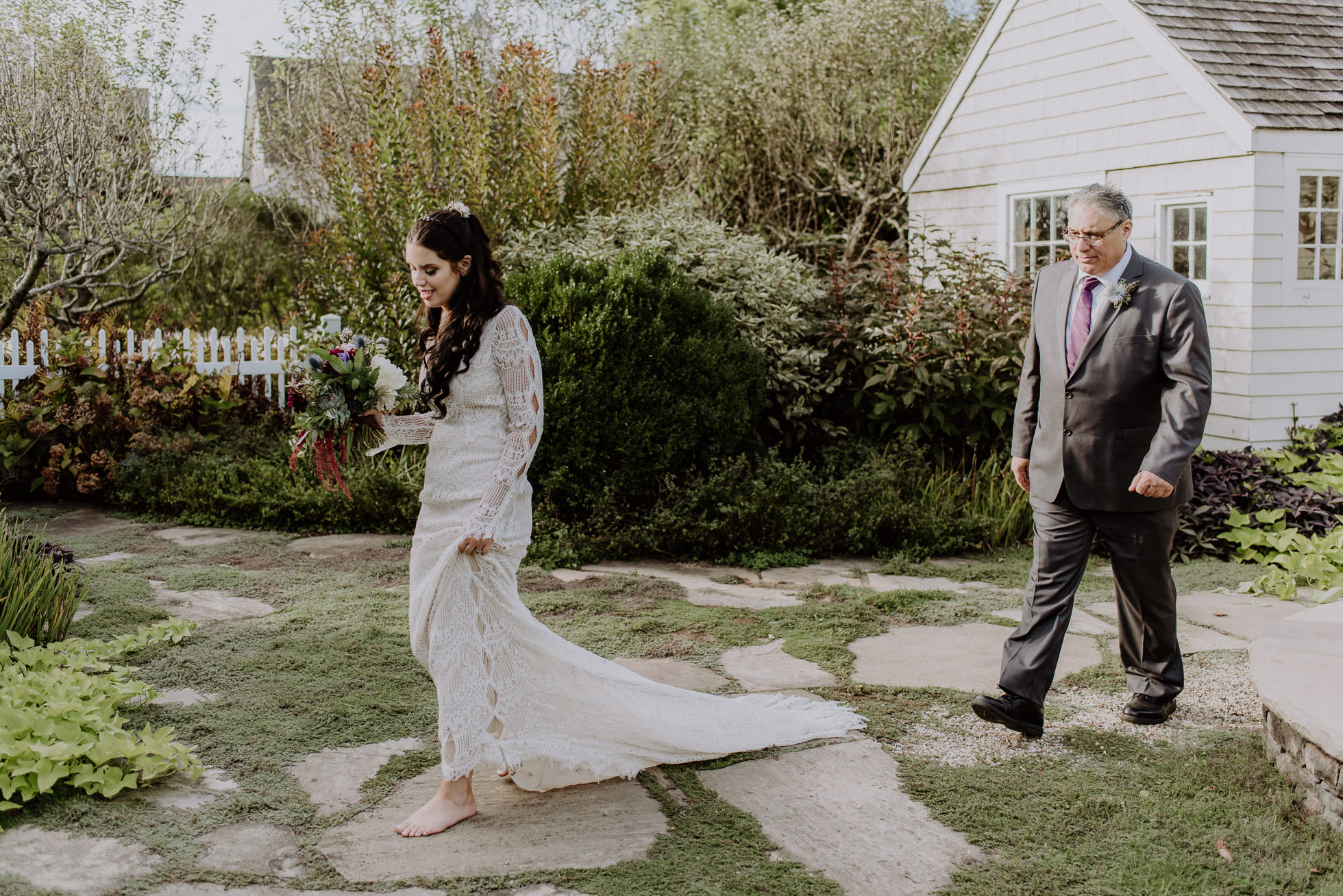 Bedell Cellars wedding entrance