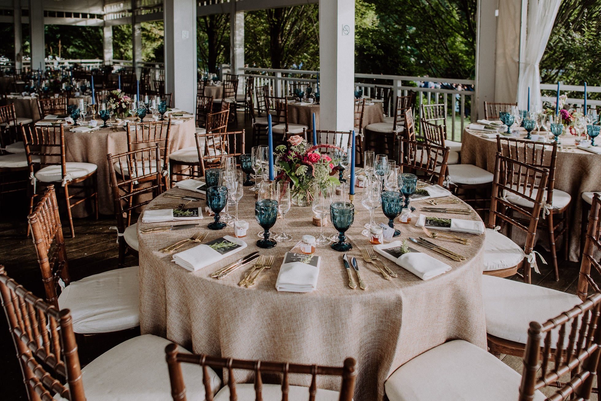 bedell cellars wedding tables