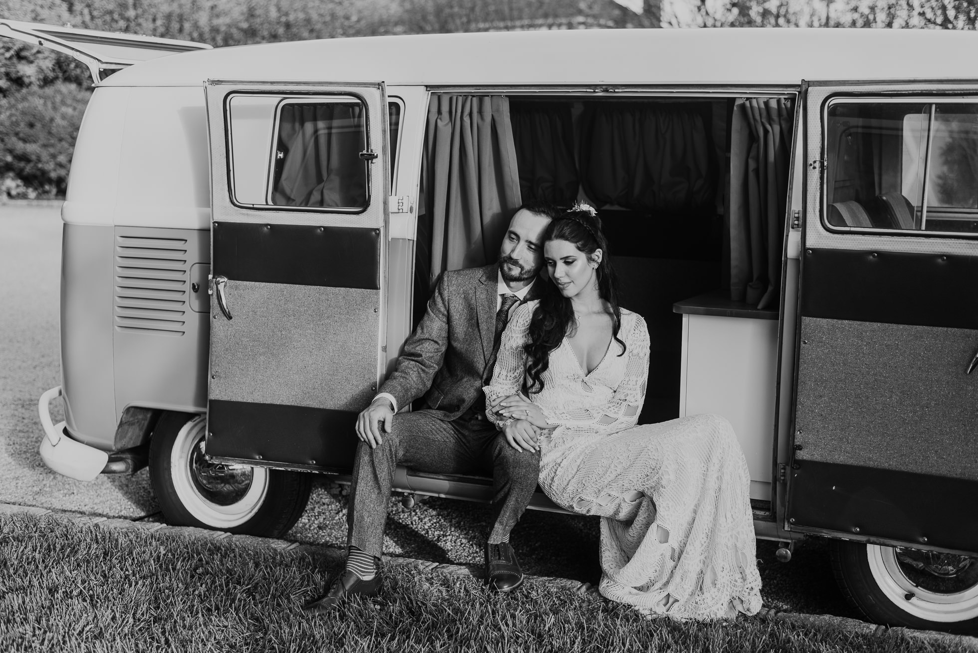 VW van wedding photos